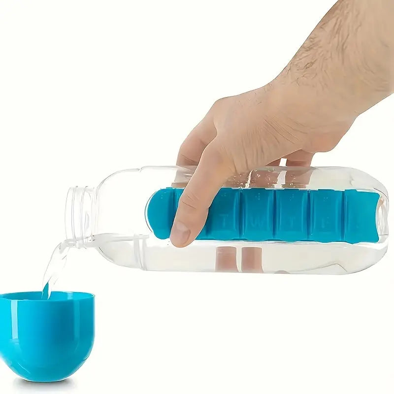 BOTELLA DE AGUA CON PASTILLERO INCORPORADO
