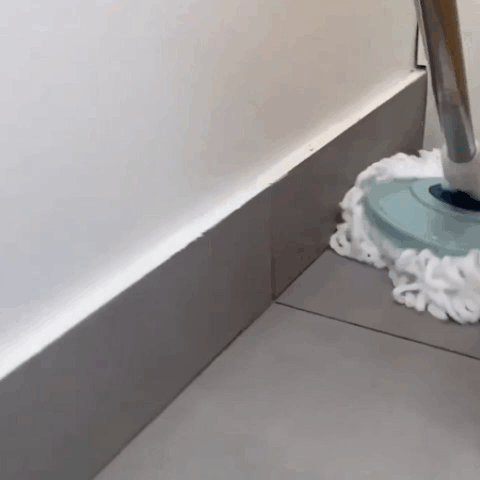 Cabezal giratorio limpiando bordes y debajo de muebles